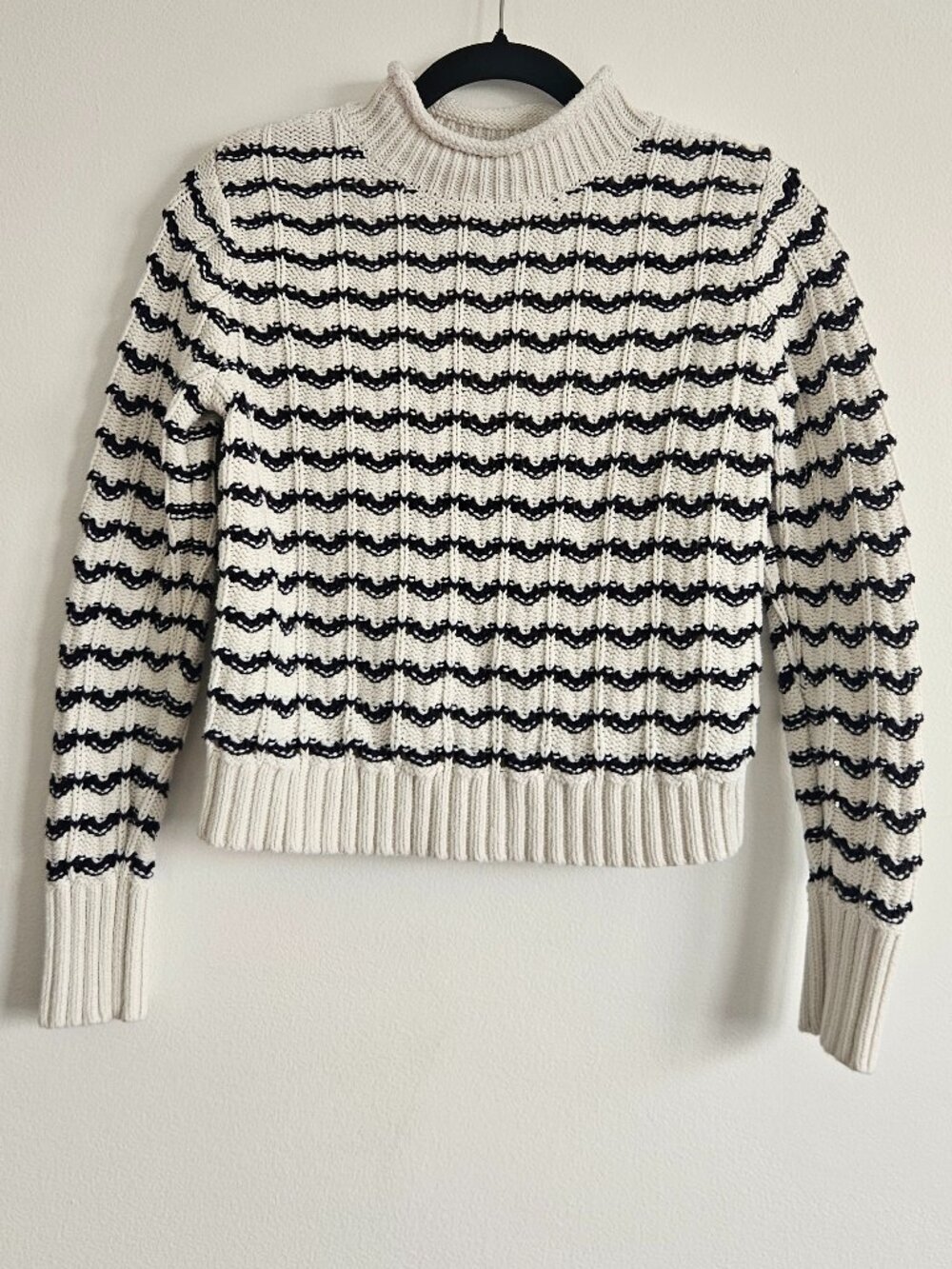 Ann Taylor XS Knit Sweater Blue White Stripes Long Sleeve Ribbed Collar Cuffs